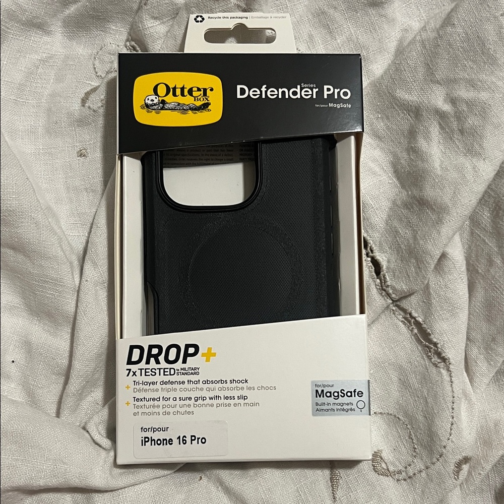 OtterBox Defender Pro Black Case for iPhone 16 Pro
